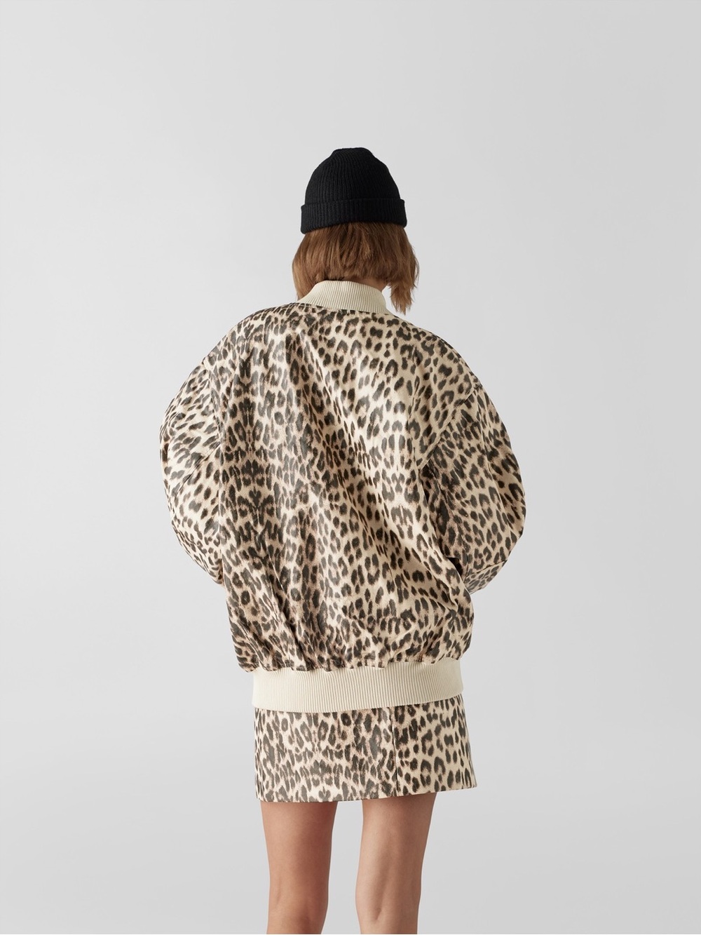 Baum und Pferdgarten
Animal Print Bomber Jacket w/ Tags - Picture 2 of 10